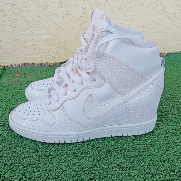 Nike Dunk Sky Hi 528899-105 Wedge High Top Sneaker, White Women's U.S 6.5 - Picture 5 of 10